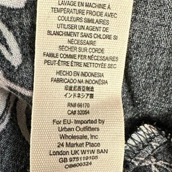 Free People Clear Skies Printed Cold Shoulder Tunic Floral Black Women's Medium - Picture 14 of 14